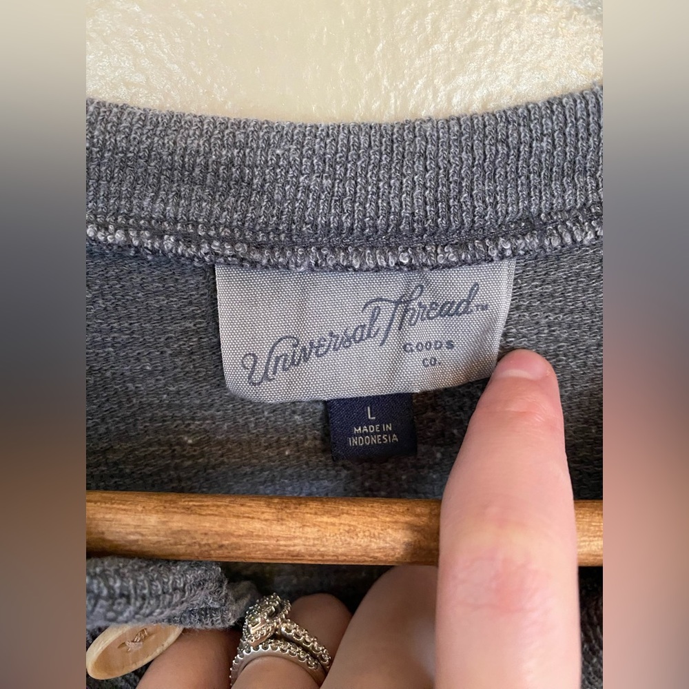 Universal Thread Half Button Cropped Shirt - Picture 2 of 2